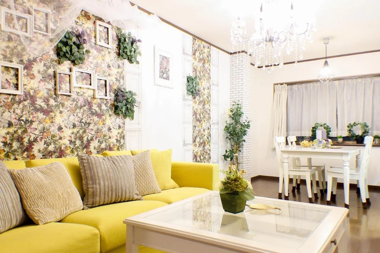 Villa Gold House Namba Minami Osaka Giappone